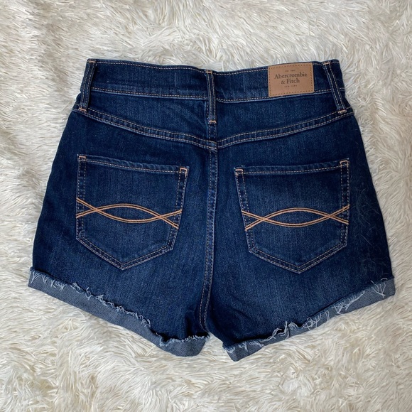 Abercrombie and Fitch High Rise Jean Short - Picture 2 of 3